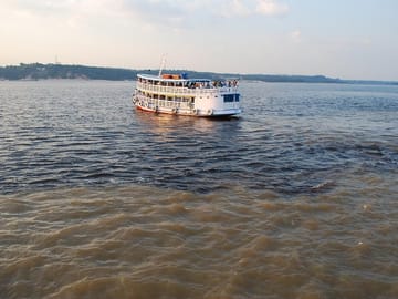 Meeting of the waters boat