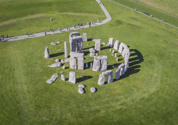 Stonehenge and Bath Tour with Roman Baths Entry 