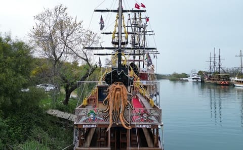 Relaxing Boat Trip along Antalya's Turquoise Coast