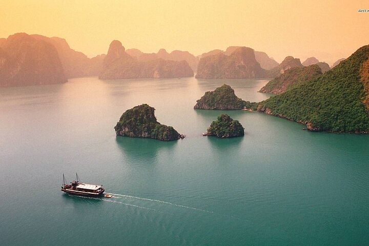 Private Halong Bay Cruise & Cultural Exploration in Bac Ninh