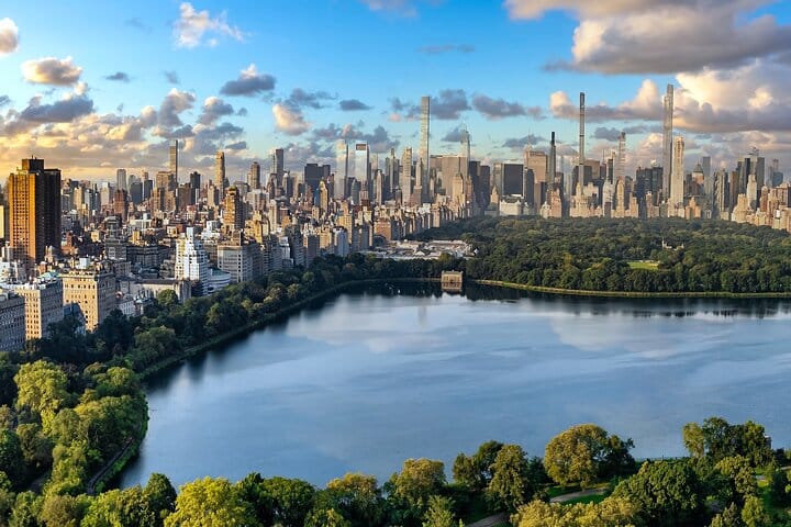 New York Contrasts Tour + Upper & Lower Manhattan Spanish/English