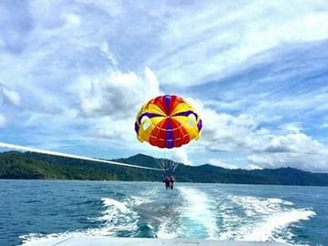 parasailing sensation