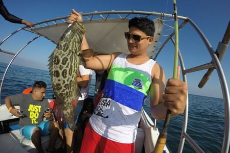 Man-08 : Catch & Savor – Fishing Tours with a Ceviche Twist