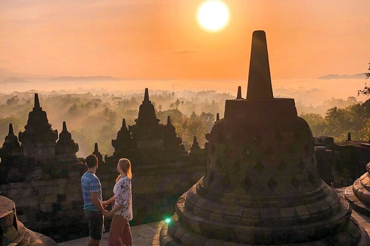 borobudur sunrise from temple