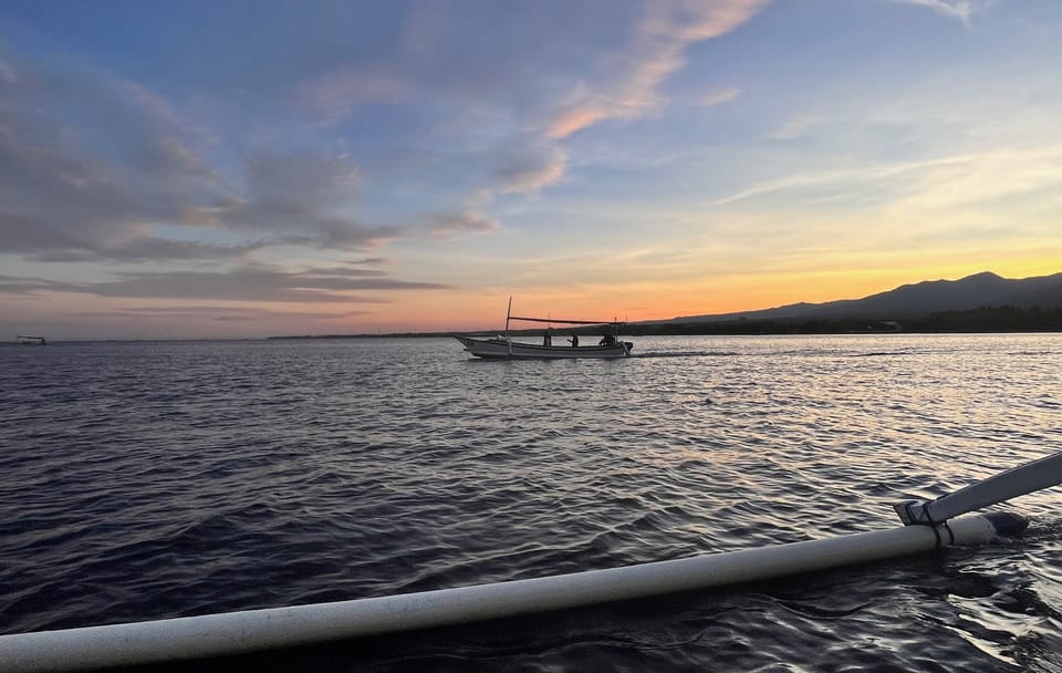 Full Day Fishing and Dolphin Watching Tour in Lovina Beach