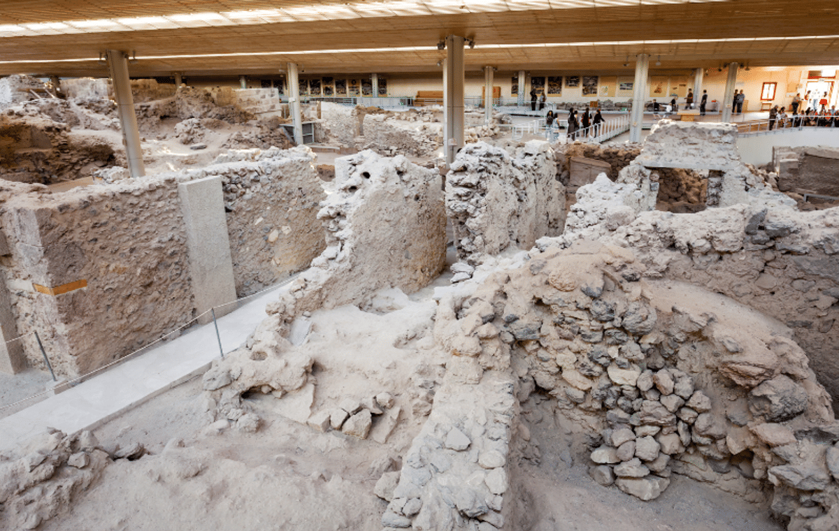 Guided Tour: Akrotiri Ruins