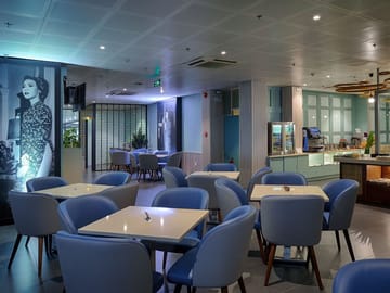 Relax at Tan Son Nhat Airport Business Lounge in Ho Chi Minh City