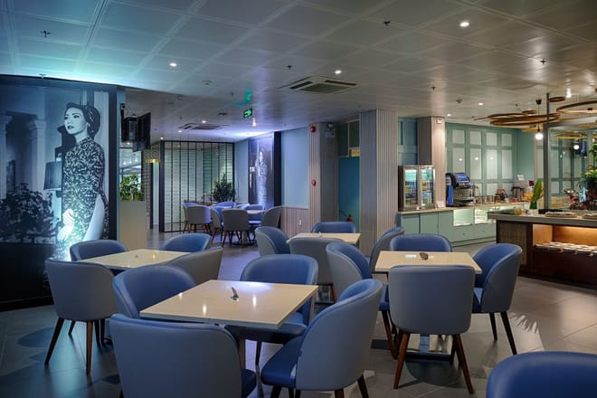 AIRPORT LOUNGE - TAN SON NHAT INTERNATIONAL AIRPORT photo 2