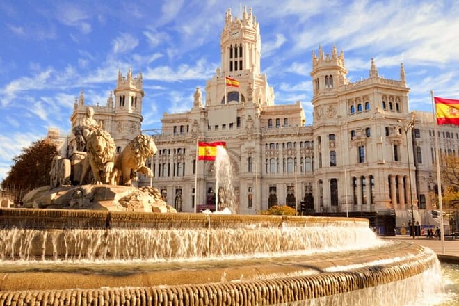 Hidden Gems of Madrid Exploration Game photo 3