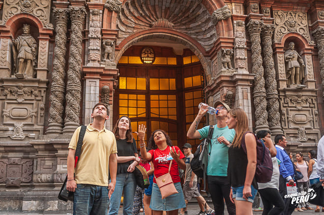 Street Food, Market and Old Eateries Tour 10