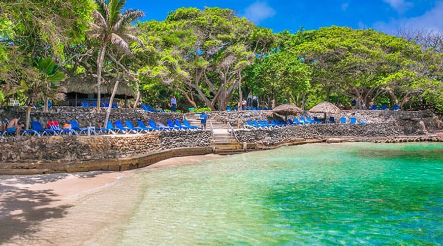 Day trip to Islas del Rosario-San Pedro de Majagua
