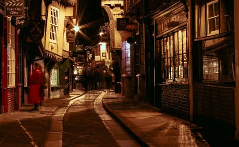 Private 2-Hour Walking Tour of Historic York