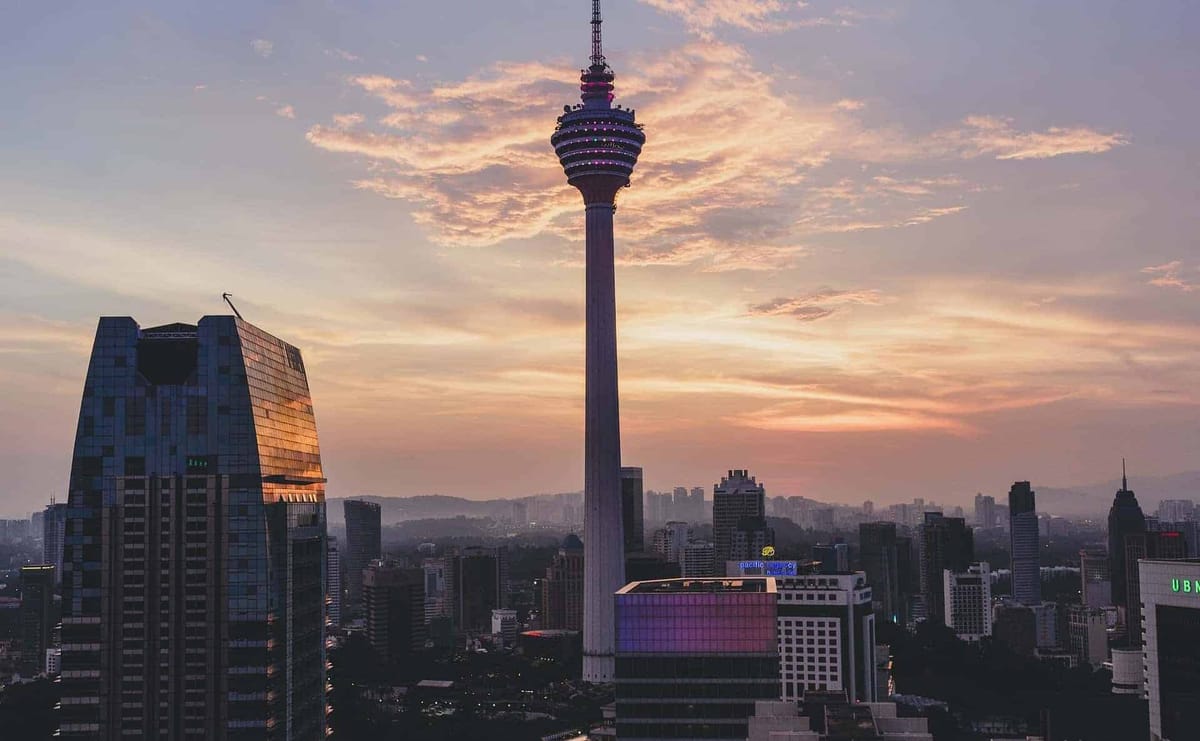 Private Kuala Lumpur Discovery Tour with KL Tower Skydeck & Skybox Visit