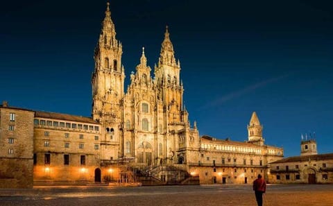 Full Day Tour from Porto to Santiago and Valença do Minho