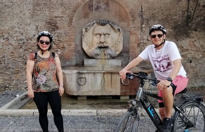 Recorrido en bicicleta eléctrica por Appia Antica inmerso en la campiña romana