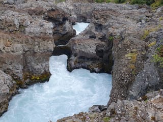 Deutschsprachige Kleingruppen-Tagestour Westisland - Wasserfälle Hraunfossar, Heißwasserquelle Deildartunguhver & Baden im Krauma Spa, photo 7
