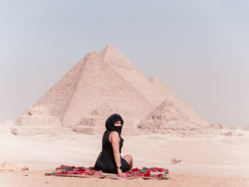 Cairo Layover Tours to Giza Pyramids old Egyptian Museum & Bazaar