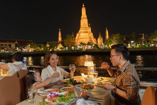 Chao Phraya Dinner Cruise: Buffet, Entertainment & Landmarks