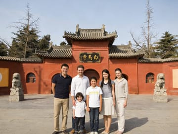 Luoyang city highlights day tour with grottoes temples