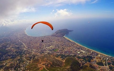 Paragliding Adventure and City Tour in Alanya, Türkiye
