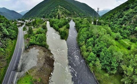 Caucasus Mountains Day Tour: Kazbeg and Ananuri Highlights