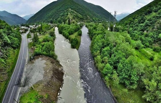 Full Day Tour in Caucasus Mountains, Kazbeg and Ananuri