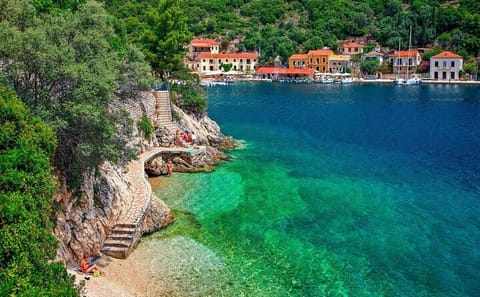 Guided Bus Tour of Ithaca Island from Kefalonia
