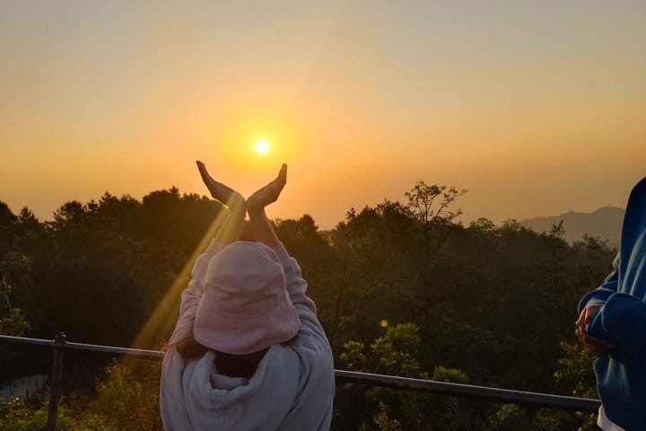 Bhaktapur & Nagarkot Day Tour with Lunch – Private / Group