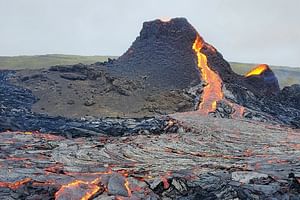 Live Eruption Tour From Reykjavik 
