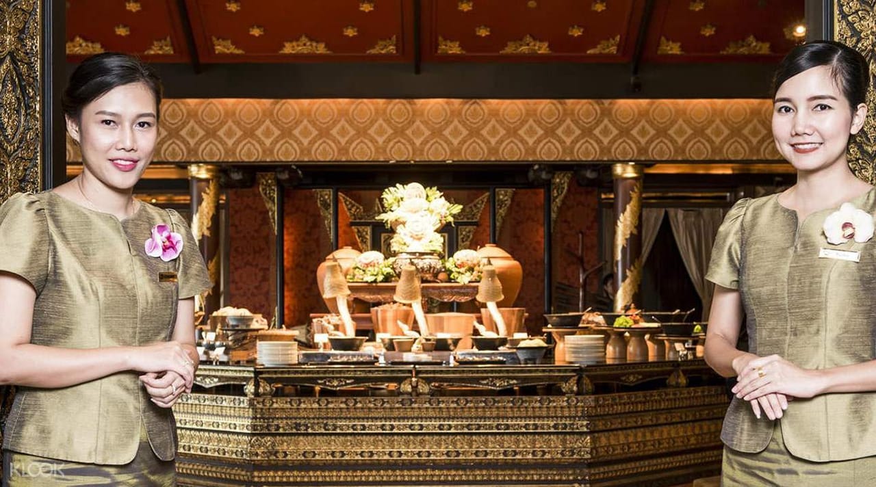 Gourmet Dining and show at the Mandarin Oriental 4