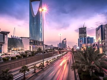 3-Day Tour: Edge of the World, City tour and Red Sand from Riyadh