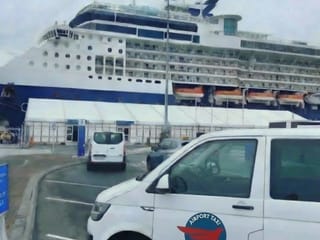 Airport KEF to  Cruise/Hotel/Airbnb  & return later, photo 10