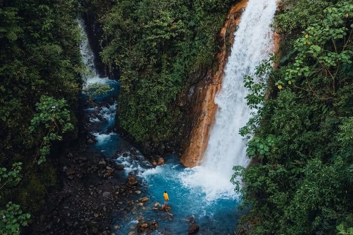 Twin turquoise waterfalls hidden in Bajos del Toro, surrounded by lush rainforest. A true off-the-beaten-path experience where nature feels 