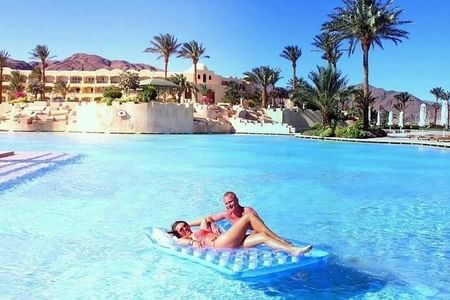 Day on Red Sea in Ain El Sokhna with Pickup from Cairo or Giza