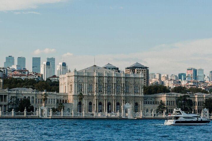 Istanbul: Dolmabahçe Palace, Pashas, and the Bosphorus Breeze