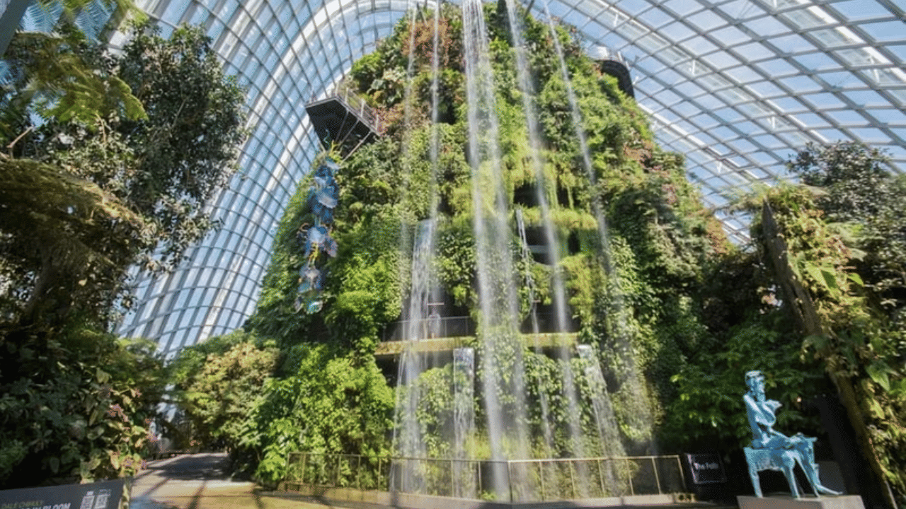 Singapore Morning Tour: Gardens by the Bay & Sentosa Transfer