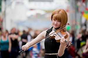 Traditional Irish music and dance show. Galway. Private guided. 