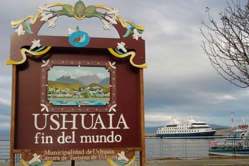Double Decker City Tour of Ushuaia's Key Attractions