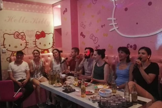 Pearl River Night Cruise and Karaoke with Buffet Dinner Tour in Guangzhou photo 6