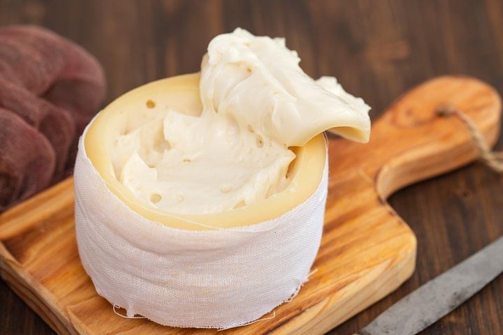Traditional Goat Cheese from Serra da Estrela