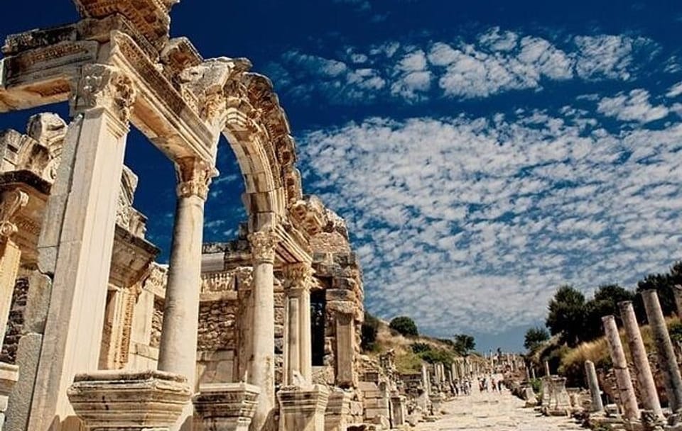 SKIP-THE-LINE Ephesus & Wine Tasting Tour From Kusadasi Port