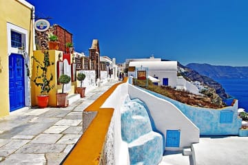 Round Trip Transfer to Oia from Your Location in Greece