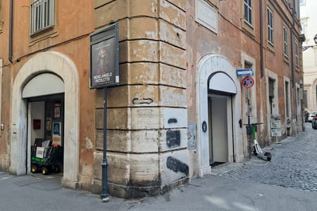 Electric Bikes at Piazza Venezia