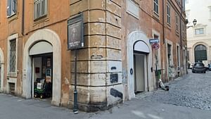 Electric Bikes at Piazza Venezia