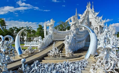 Chiang Rai City Tour with Visits to Iconic Temples