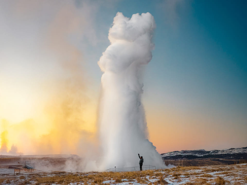 Midnight Sun Adventure – Evening private Golden Circle tour with a Photographer — Unreal Iceland