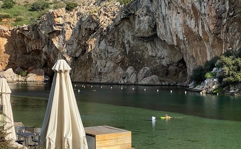 Athenian Riviera Tour to Cape Sounion for Sunset Views