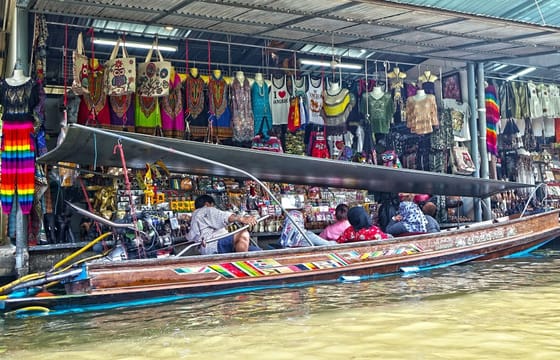 Damnoen Saduak Floating Market Tour with Paddle Boat Ride