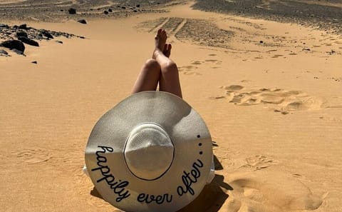 Two-Day Private Tour of Black and White Desert from Cairo