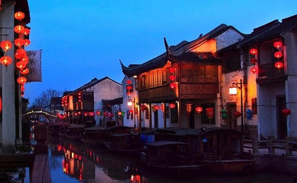 Evening Tour of Master of the Nets Garden in Suzhou